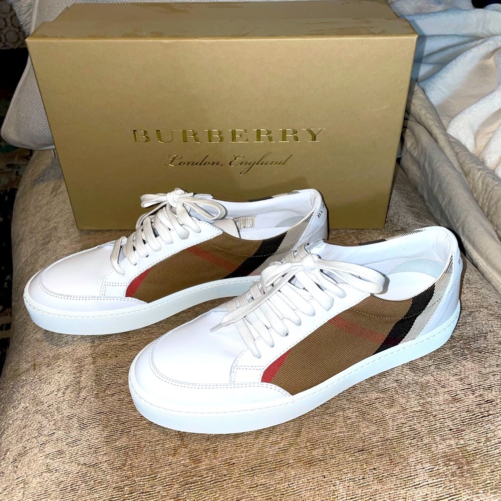 NEW Burberry Salmond Vintage Check Sneakers